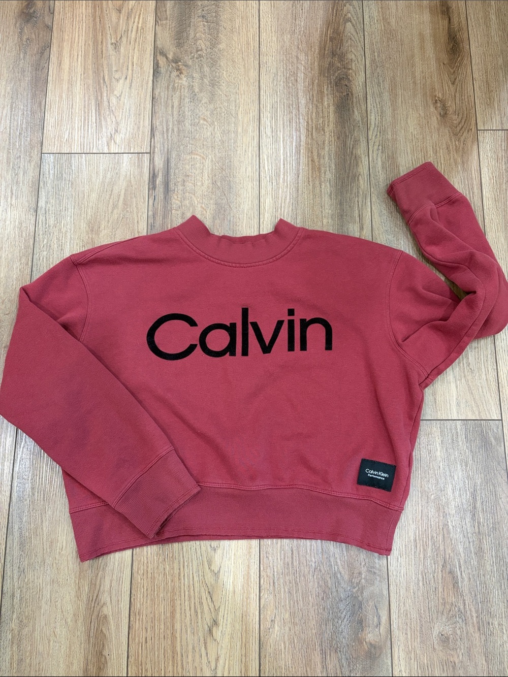 Calvin Klein Women's Brick Red Cropped Crewneck Sweatshirt